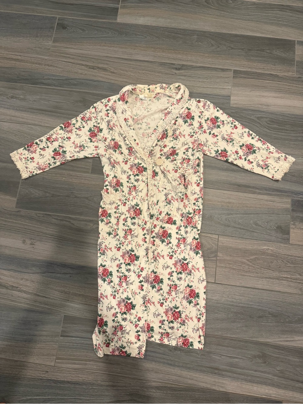 Vintage Victoria Secret Golf Label Floral Lace-Trim Robe